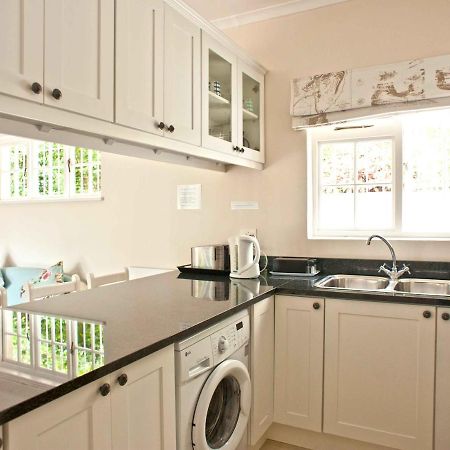 Squirrels Way Cottages เคปทาวน์ ภายนอก รูปภาพ