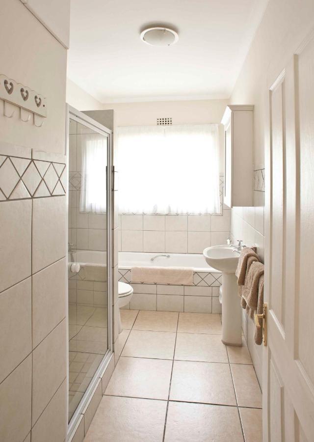 Squirrels Way Cottages เคปทาวน์ ภายนอก รูปภาพ