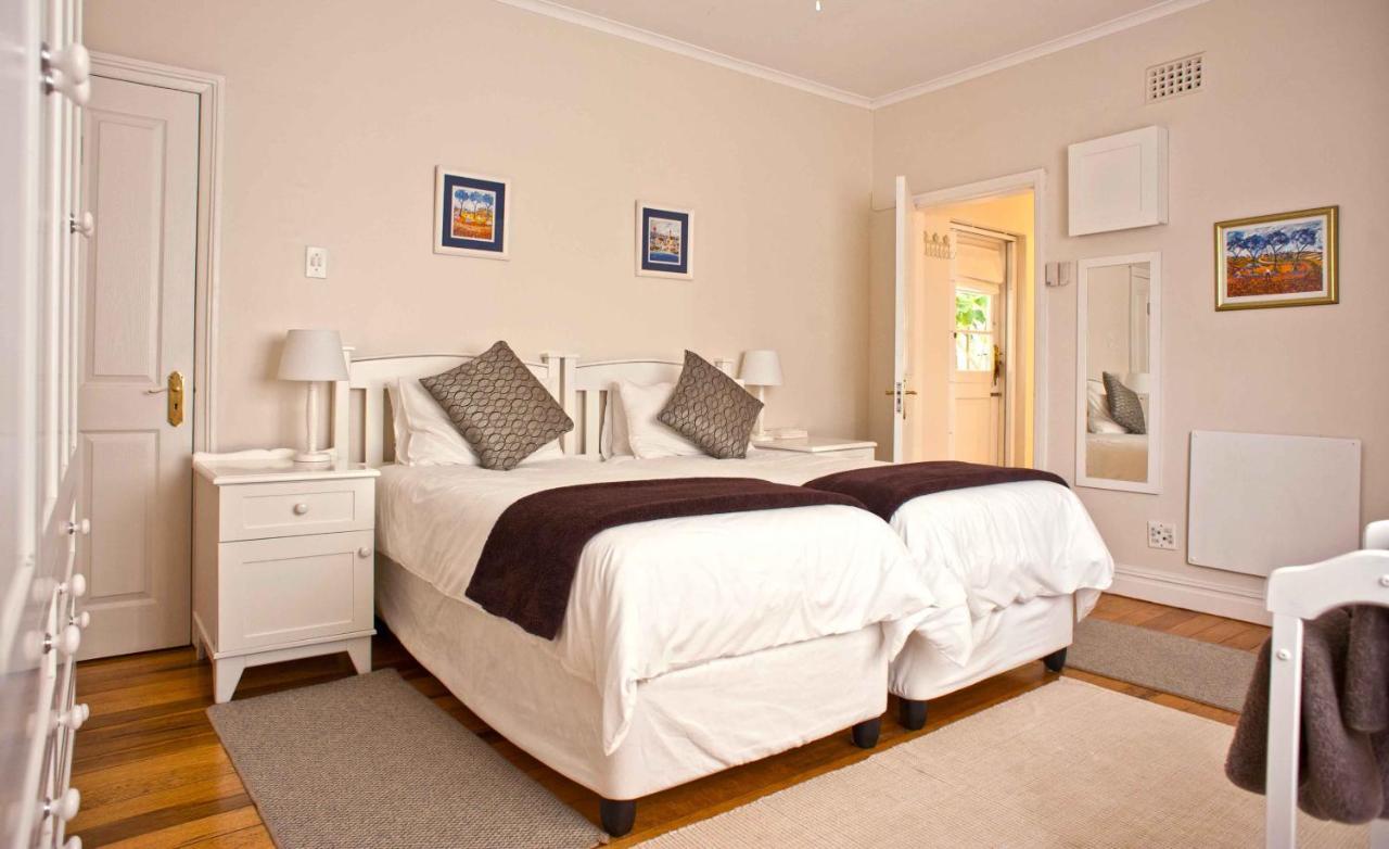 Squirrels Way Cottages เคปทาวน์ ภายนอก รูปภาพ