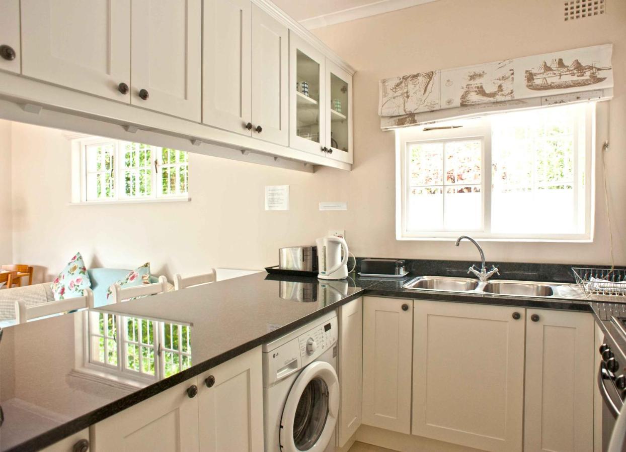 Squirrels Way Cottages เคปทาวน์ ภายนอก รูปภาพ