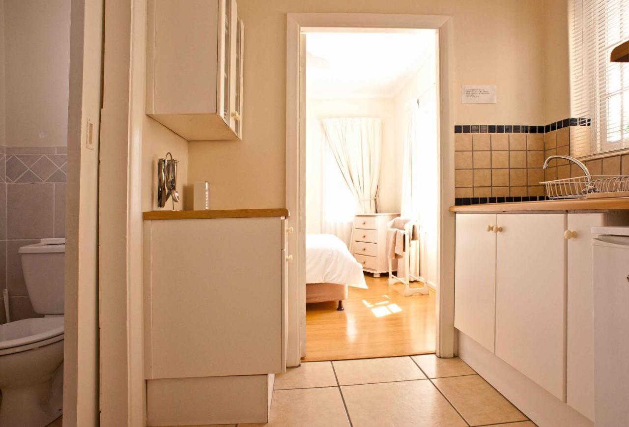 Squirrels Way Cottages เคปทาวน์ ภายนอก รูปภาพ