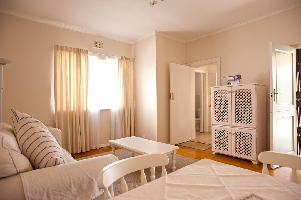 Squirrels Way Cottages เคปทาวน์ ห้อง รูปภาพ